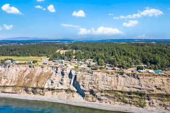 marbella lane seas the bay sanctuary