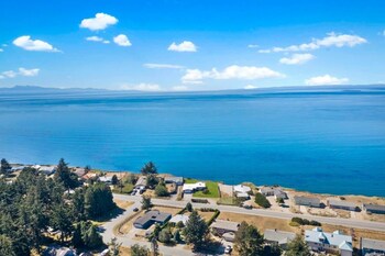 marbella lane seas the bay sanctuary