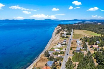 marbella lane seas the bay sanctuary