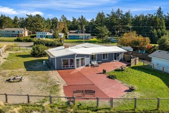 @ Marbella Lane - Seas The Bay Sanctuary,,3 star