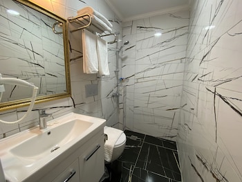 castles light boutique hotel