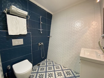 castles light boutique hotel