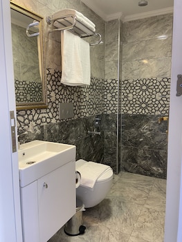 castles light boutique hotel