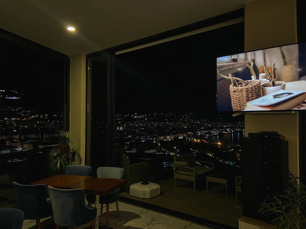 castles light boutique hotel