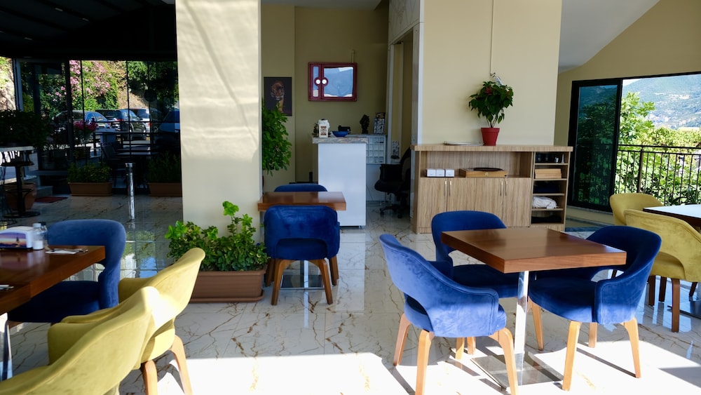 castles light boutique hotel