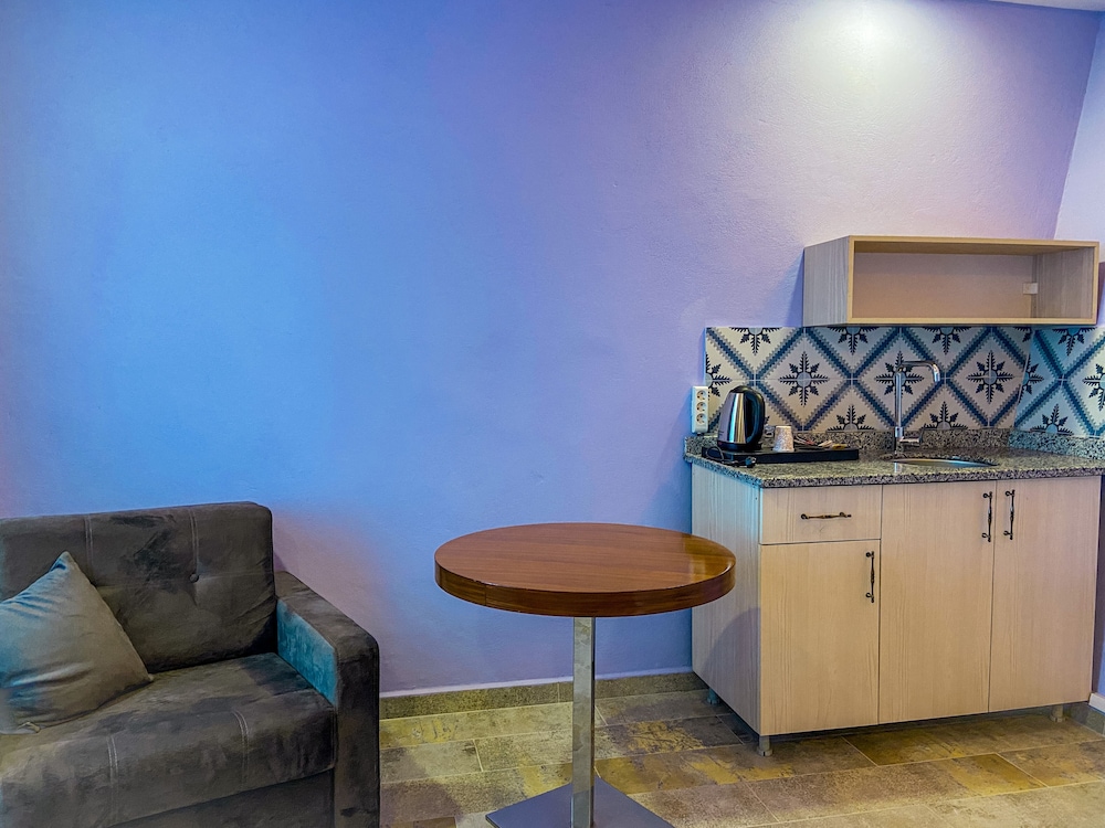 castles light boutique hotel