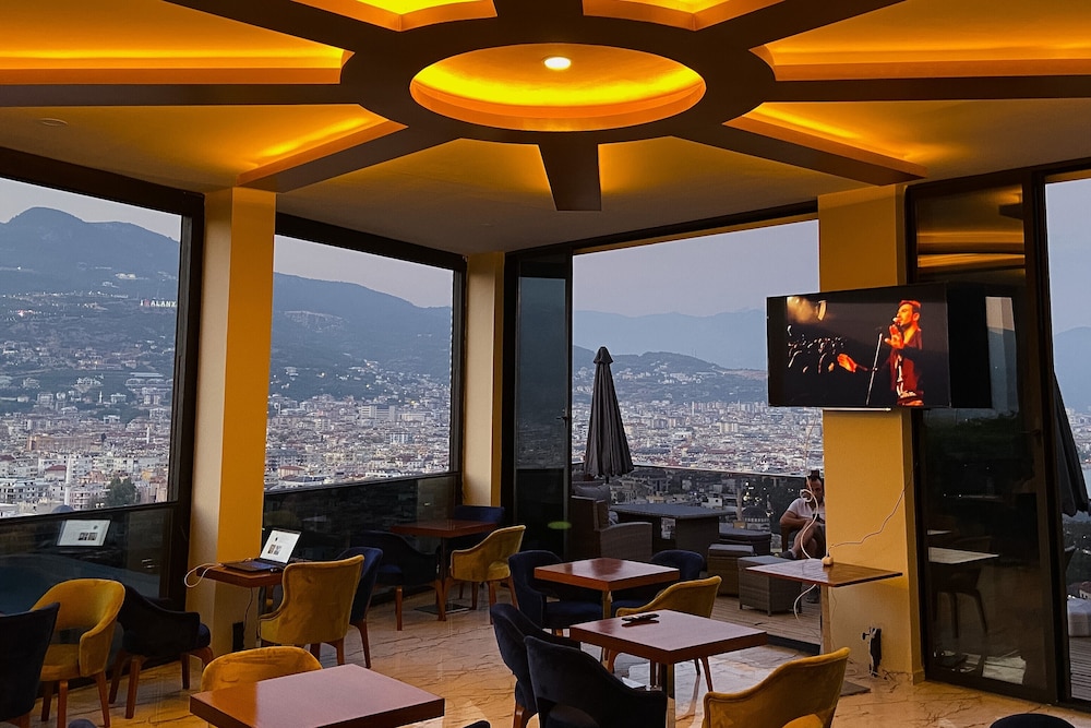 castles light boutique hotel