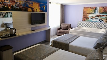 castles light boutique hotel