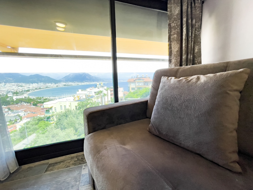 castles light boutique hotel