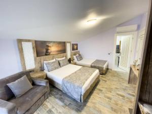 castles light boutique hotel