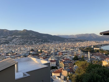 castles light boutique hotel