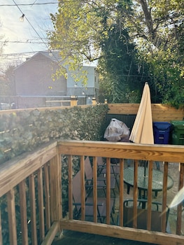 entire unit 5min to mandtbank camden yards