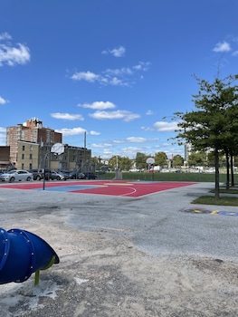 Entire Unit-5Min To M&Tbank Camden Yards,,0 star