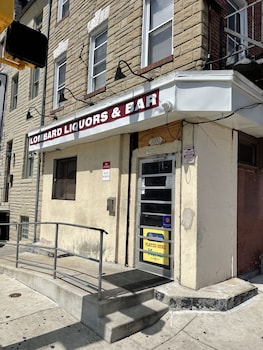 entire unit 5min to mandtbank camden yards