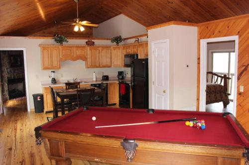 great view pool table hot tub privacy fireplace