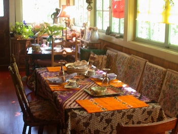 hollyhock country house