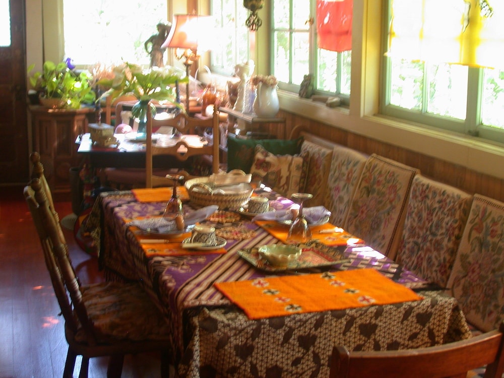 hollyhock country house