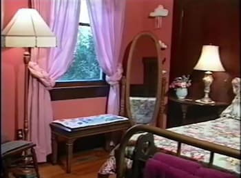 hollyhock country house
