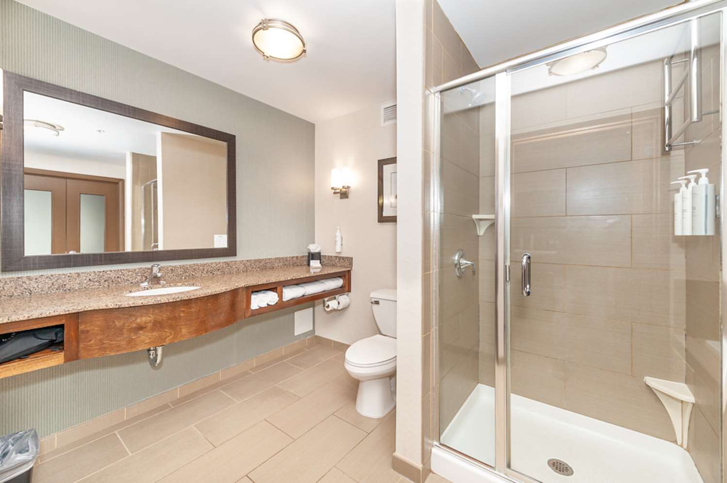 hilton garden inn preston casino area