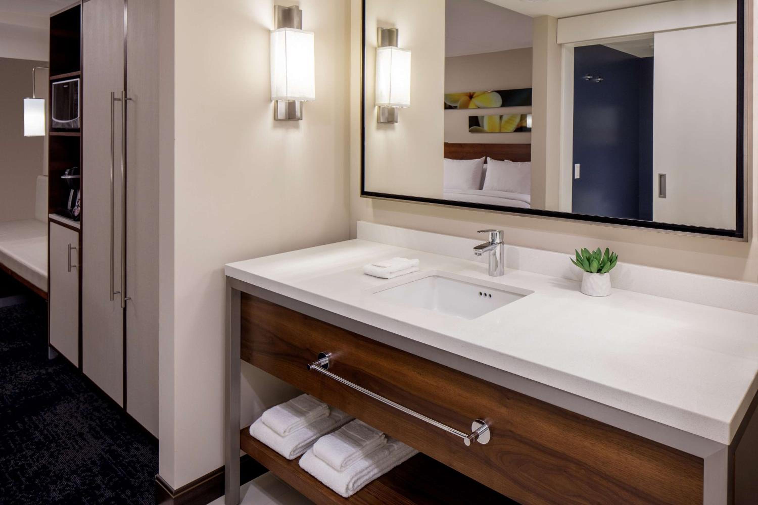 hilton garden inn waikiki beach