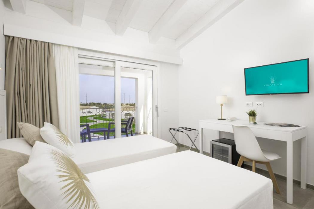 hotel sarena beach