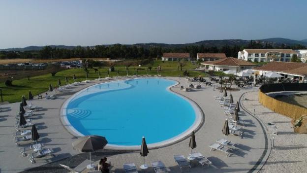 hotel sarena beach
