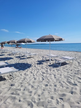 hotel sarena beach