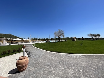 hotel sarena beach