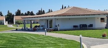 hotel sarena beach