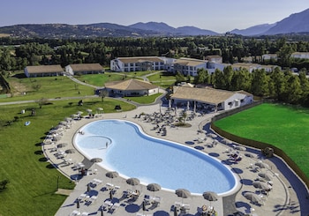 hotel sarena beach