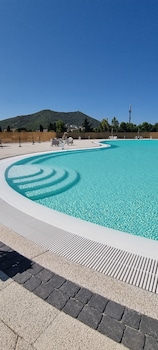 hotel sarena beach