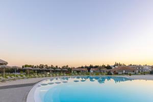 hotel sarena beach