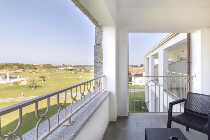 hotel sarena beach