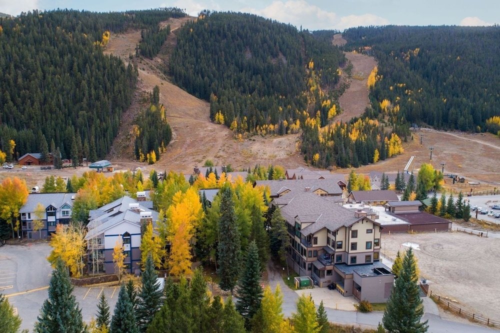 2754 slopeside condo by redawning