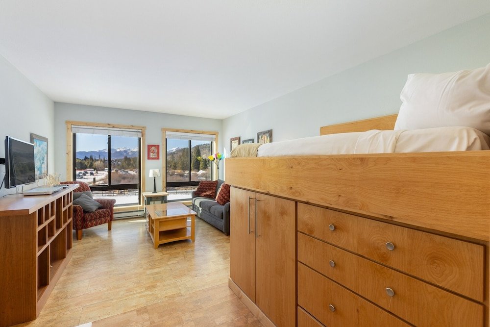 2754 slopeside condo by redawning