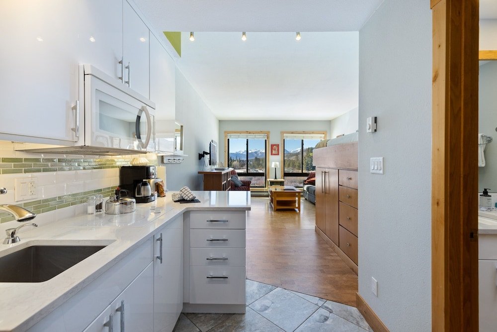2754 slopeside condo by redawning