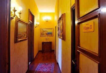 la dolce vita adults only