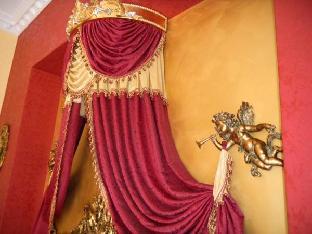 la dolce vita adults only