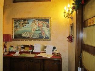 la dolce vita adults only