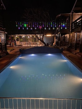 casa obrigado beach cottages goa