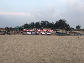 casa obrigado beach cottages goa