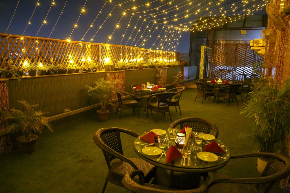 four leaf hotels amritsar