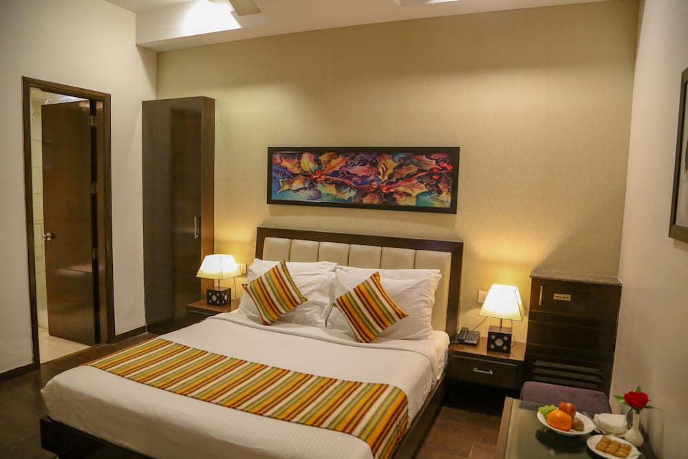 four leaf hotels amritsar