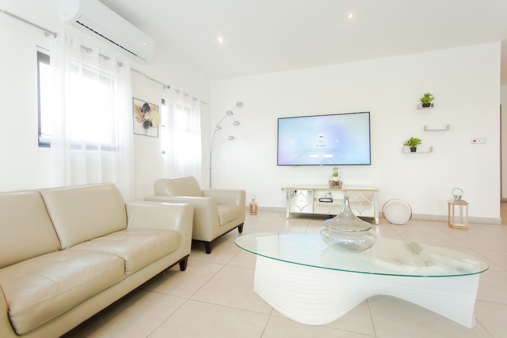 accra luxury apartments at pine court