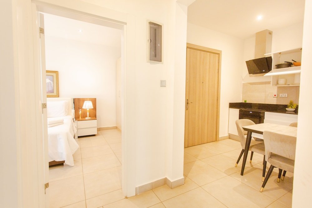 accra luxury apartments at pine court