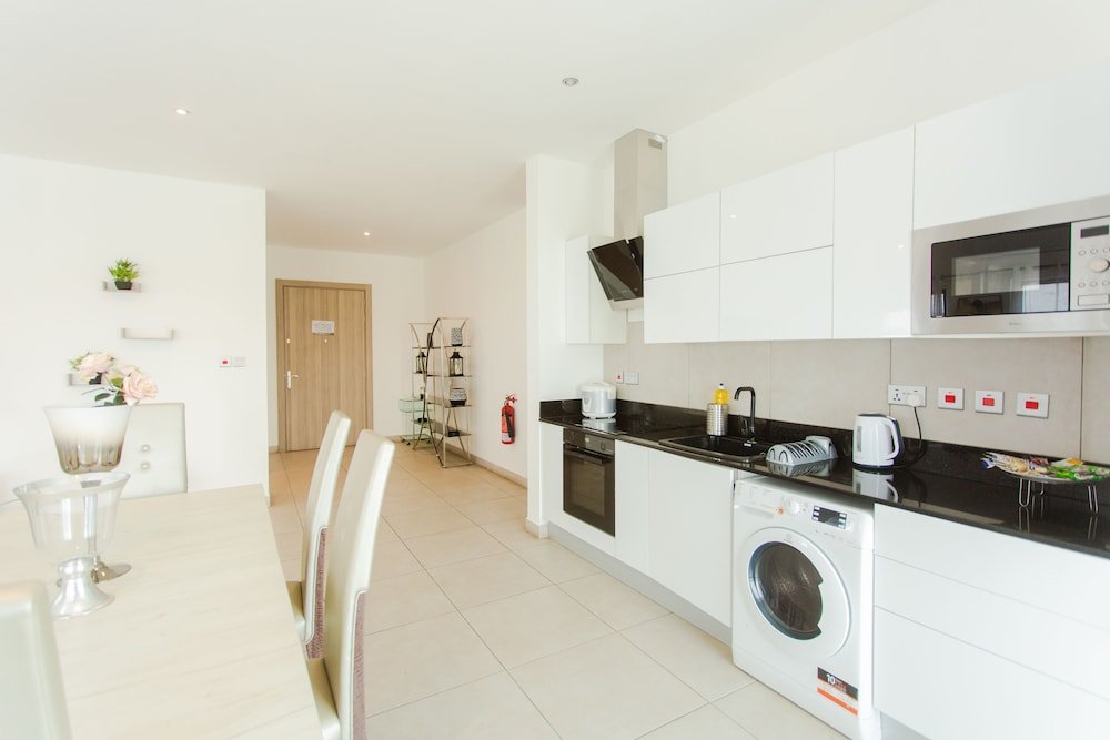 accra luxury apartments at pine court