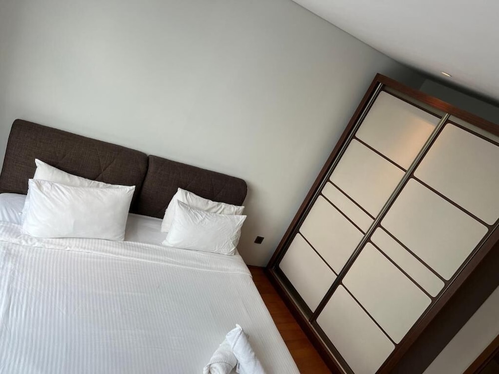 vortex suites klcc by luna