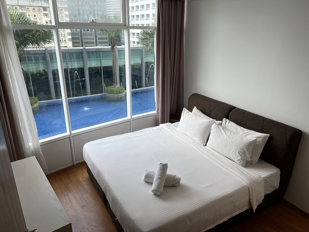 vortex suites klcc by luna