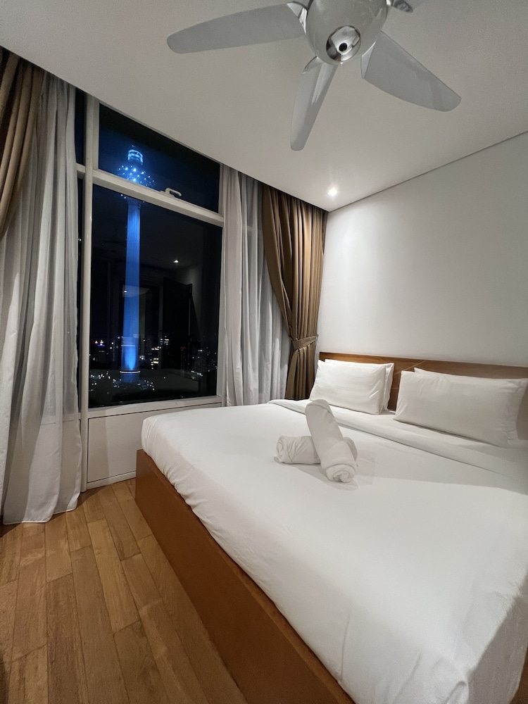 vortex suites klcc by luna