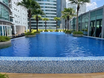 vortex suites klcc by luna